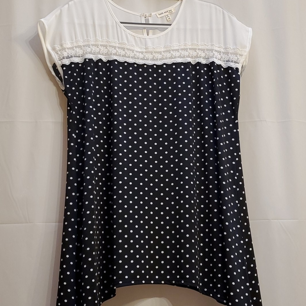 Faith and Joy Dots and Lace Top sz 1X